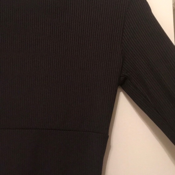 H&M black bodycon. Worn twice. Size 4. - Picture 2 of 3